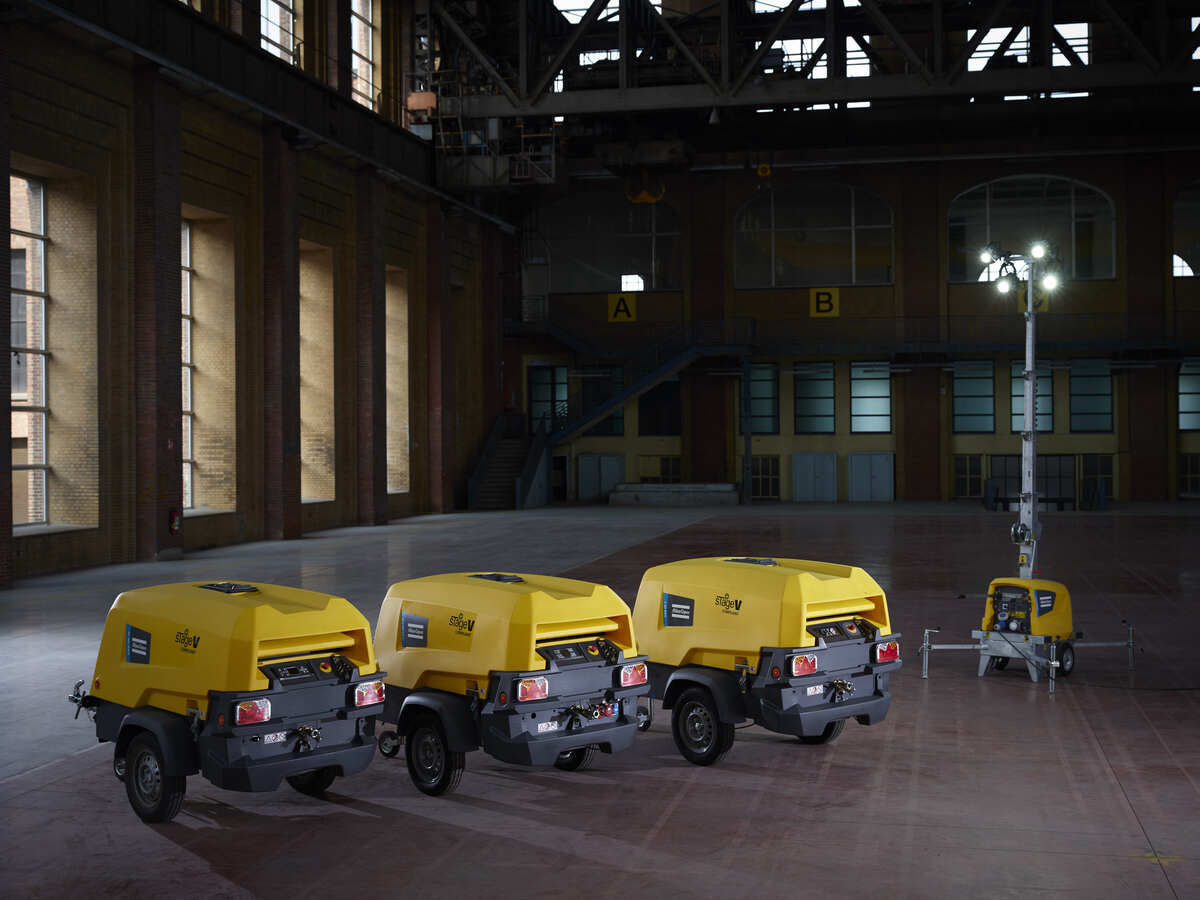 Stage V 8 series range with electric light tower E3+
